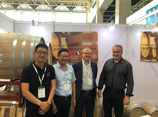 法国杰拉兰公司供应商和我们在一起！